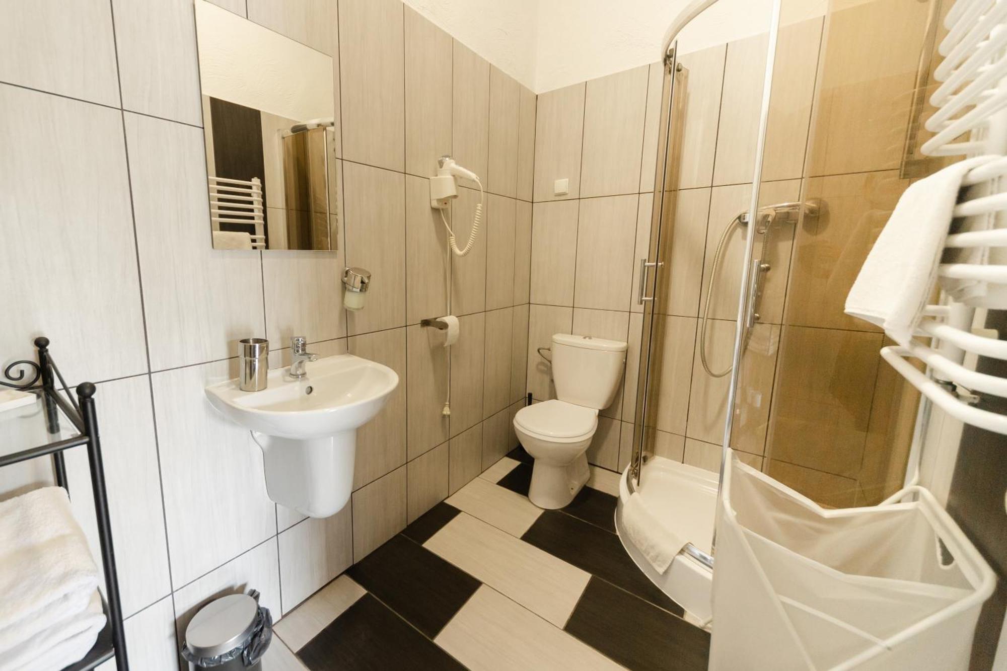 Hotel Sloneczna Sierakow  Esterno foto