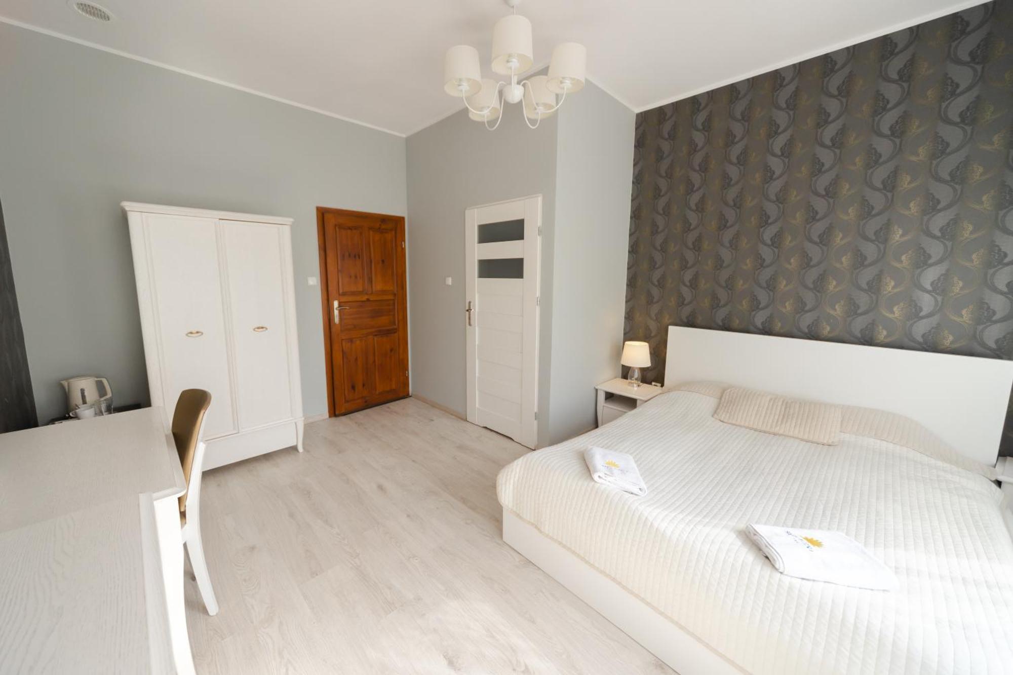 Hotel Sloneczna Sierakow  Esterno foto